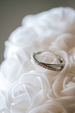 Load image into Gallery viewer, DORSEY Crossover Ring