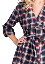 Load image into Gallery viewer, Handkerchief Hem Woven Jacket