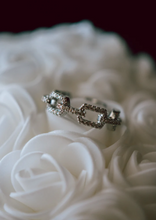 Load image into Gallery viewer, LYKA LINKS Ring