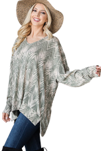 Load image into Gallery viewer, Warm Chevron Print Top
